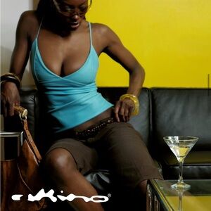 AKINO Zuri Top in Caicos